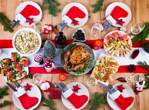 Dicas para organizar uma festa que não pese no bolso. Veja, também, receitinhas para reaproveitar 100% das sobras.
Foto: Divulgação