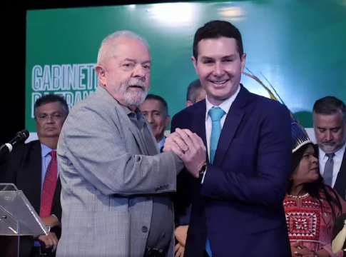Apoiado pelo presidente Lula, o ministro Jader Filho tem liderado o Minha Casa Minha Vida, para garantir moradia com dignidade. Foto: Reprodução