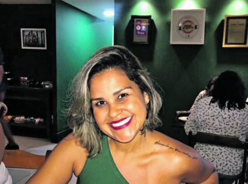A professora, escritora e advogada Karina Jaques tem expectativa de viver um dia histórico FOTO: DIVULGAÇÃO