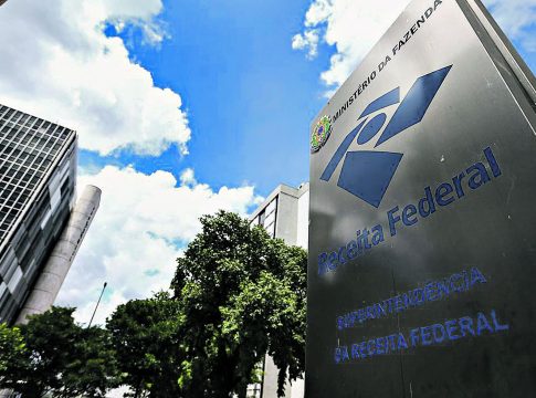 Oportunidades em disputa no concurso são para carreiras de auditor-fiscal e analista-tributário, com salários de até R$ 21 mil. Trata-se do primeiro certame do órgão para cargos efetivos em oito anos. Foto: Agência Brasil