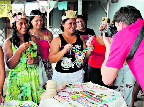 Belém e Ananindeua possuem cerca de 700 indígenas refugiados, que participam de cursos para garantir renda e uma vida melhor no Estado. Artesanato se destaca entre as atividades. Foto: Reprodução