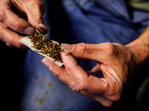 Um bebê de 1 ano foi internado no sábado (6) após ingerir um pedaço de maconha que seria do tio, em Sinop (MT)Foto: Divulgação