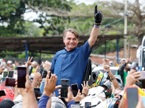 O fim do sigilo do cartão de Bolsonaro mostrou despesas de ao menos R$ 4,7 milhões em dias em que o ex-presidente estava sem agenda de trabalho, curtindo férias ou feriadões, assistindo a jogos de futebol ou participando de motociatas. Foto: Alan Santos/PR
