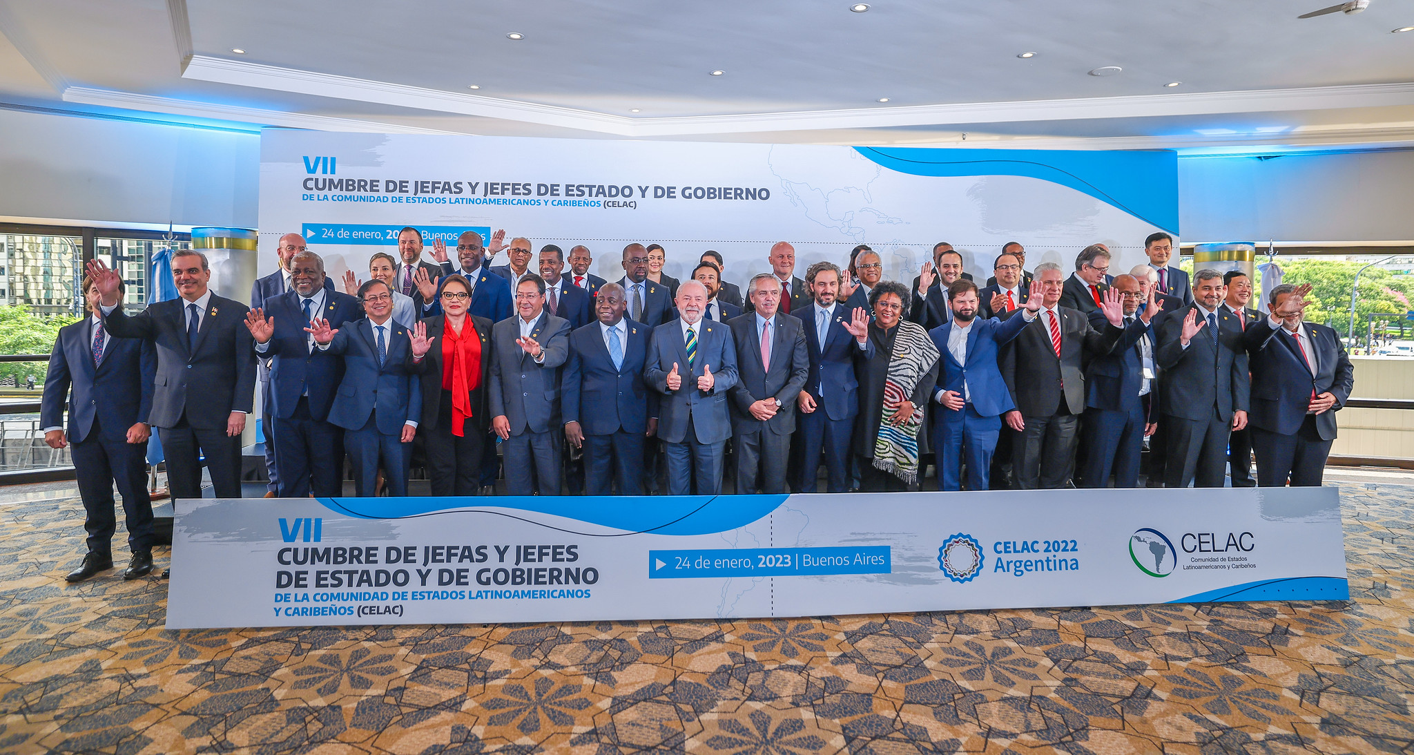 Foto oficial da cúpula que reuniu presidentes dos países da América Latina, onde ocorreu o apoio à candidatura de Belém à COP 30

foto: ricardo stuckert / pr