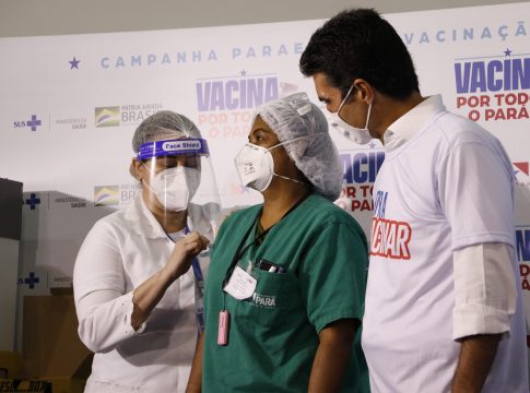 2 ANOS DE VACINAÇÃO: O dia em que a angústia deu lugar à esperança