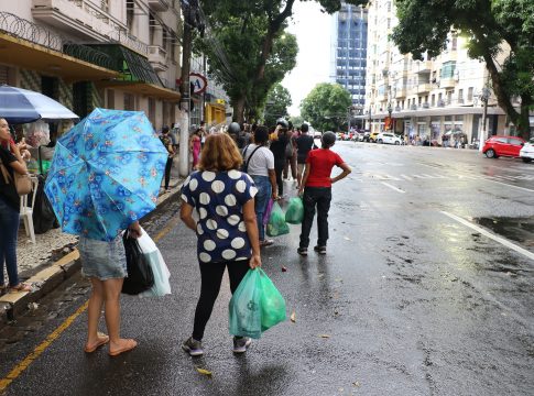 Usuários dizem que os veículos “somem” das ruas, principalmente nos finais de semana

FOTO: RICARDO AMANAJÁS