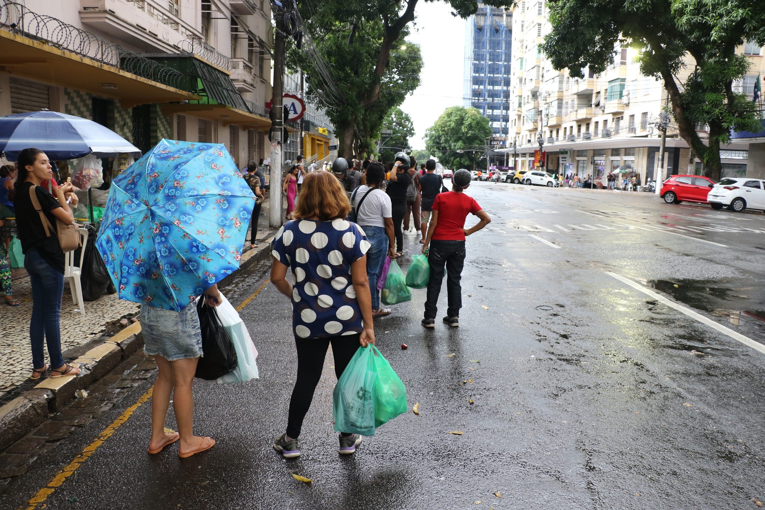 Usuários dizem que os veículos “somem” das ruas, principalmente nos finais de semana

FOTO: RICARDO AMANAJÁS