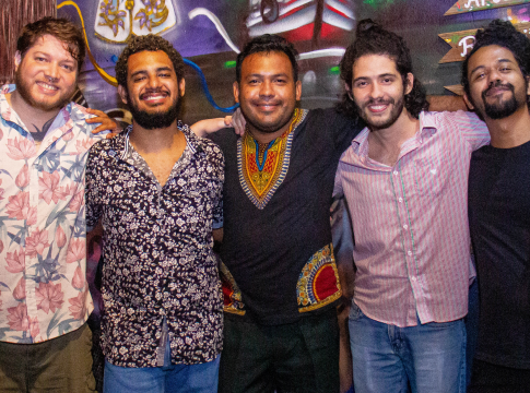 
Com dez anos de atividades, banda planeja lançar disco em outubro FOTO: gabriel dietrich/divulgação