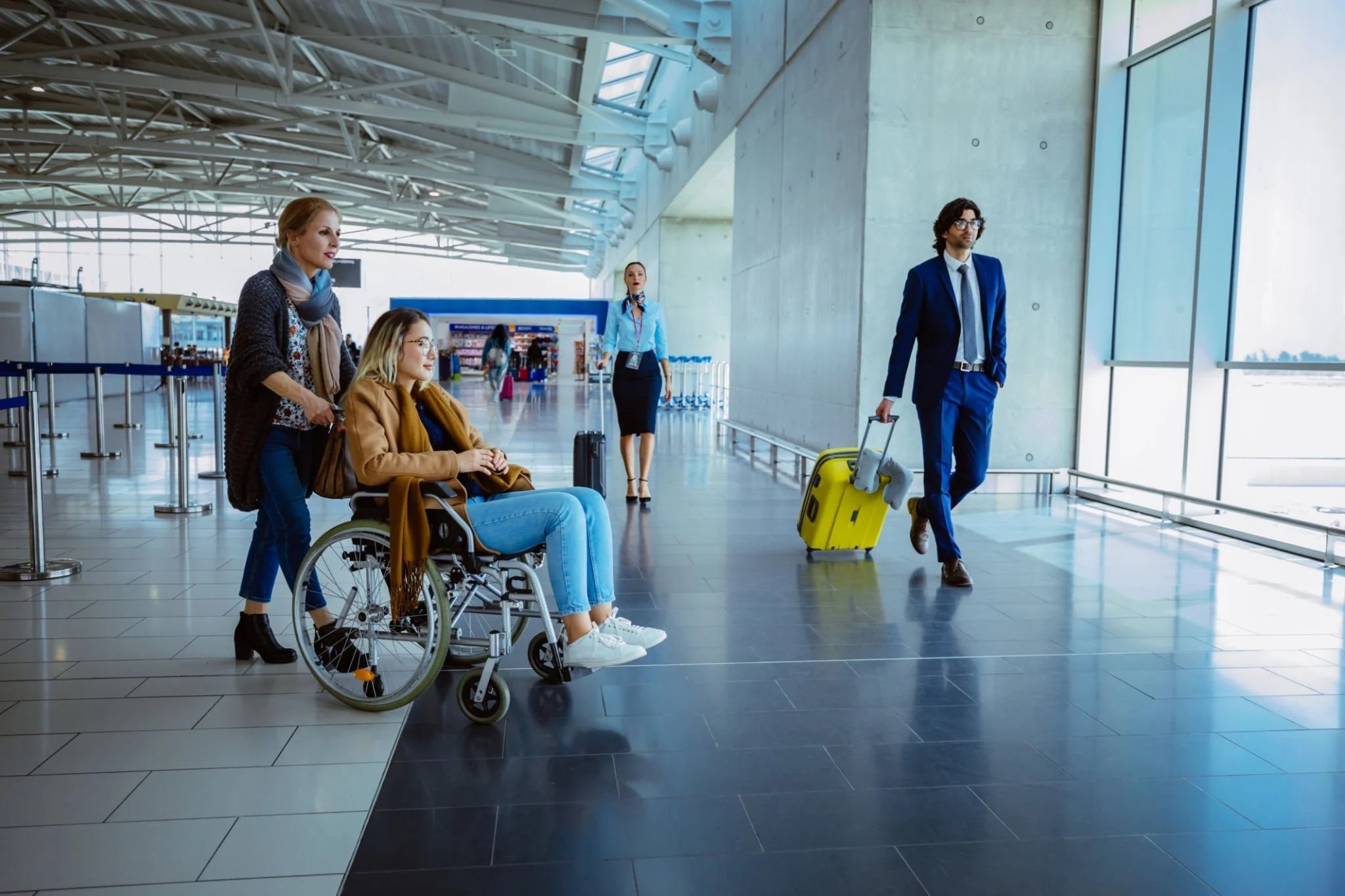 Uma regra da Anac (Agência Nacional de Aviação Civil) obriga as empresas aéreas a dar desconto de 80% nas passagens para acompanhantes de pessoas com deficiência que não podem viajar sozinhas. Foto: Divulgação