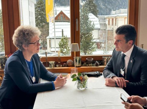 O governador teve reunião bilateral com a CEO global da Hydro, Hilde Aasheim. Foto: Divulgação