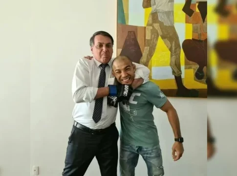 Bolsonaro pede para ficar mais tempo em casa de lutador nos EUA. Foto: Divulgação