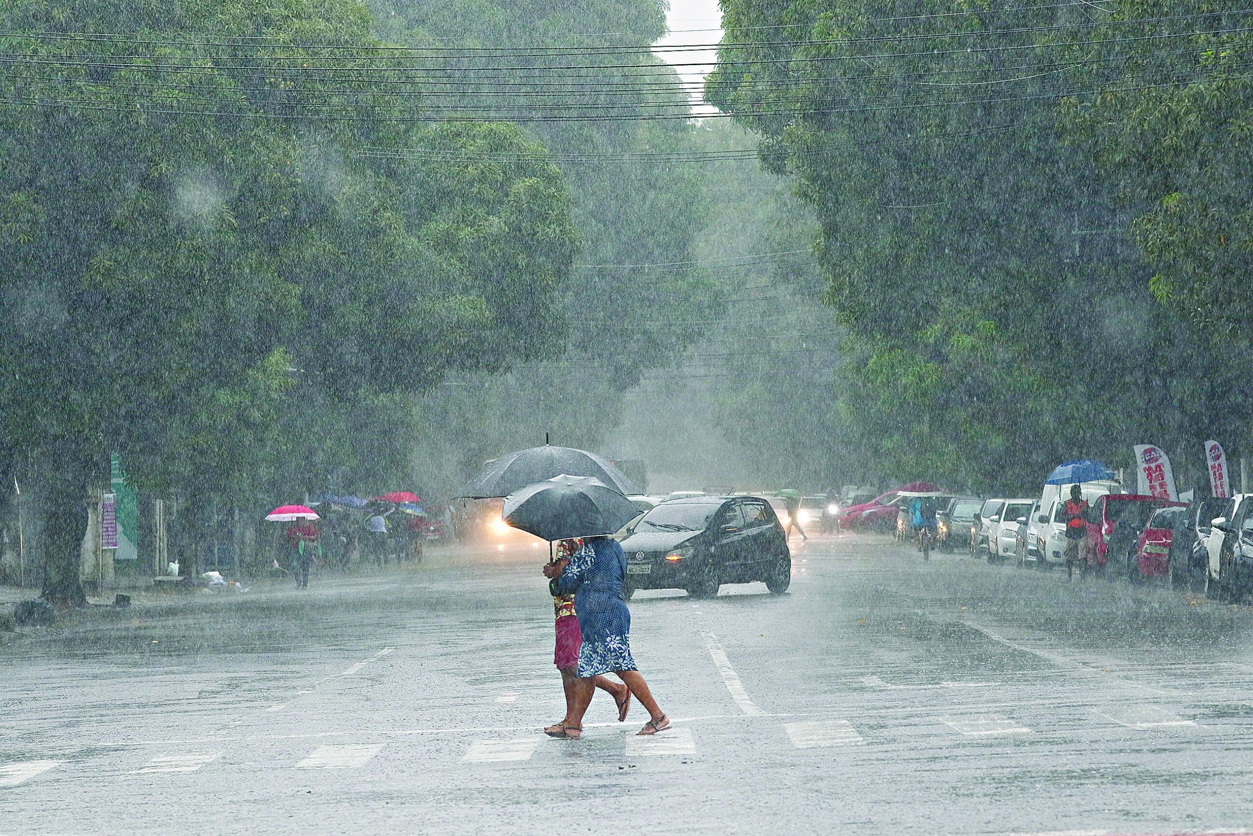 O Instituto Nacional de Meteorologia (Inmet) emitiu alerta de perigo potencial (alerta laranja) devido ao risco de chuvas intensas em Belém. Foto: Wagner Almeida / Diário do Pará.