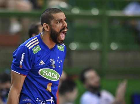 A punição ao jogador da seleção brasileira se tornou uma polêmica entre o Conselho de Ética do COB e o STJD (Superior Tribunal de Justiça Desportiva) do vôlei. Foto: Divulgação