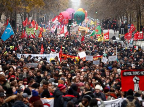 Com 1 milhão nas ruas, greve contra reforma da Previdência põe Macron sob pressão. Foto: Divulgação