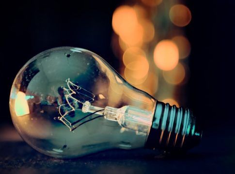 A adoção de práticas de consumo eficiente ajuda a reduzir o valor da conta e contribuem também com o meio ambiente. Foto: Pixabay