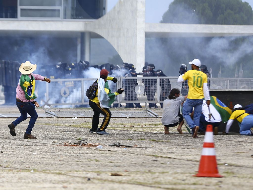 Manifestantes invadem Congresso, STF e Palácio do Planalto.  Foto: Marcelo Camargo/Agência Brasil