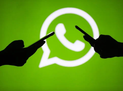 O WhatsApp liberou nesta quinta-feira para os usuários brasileiros o recurso que permite o envio de mensagens simultaneamente para até cinco mil pessoas. Foto: Divulgação