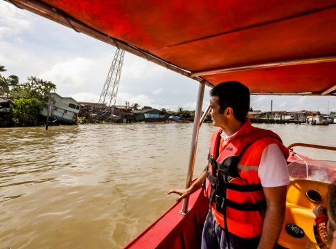 Helder visitou a área atingida. Foto: Agência Pará