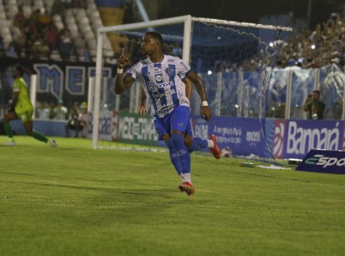 Mário Sérgio quer voltar a balançar as redes na próxima terça-feira, contra o Tapajós. Foto: Wagner Santana/Diário do Pará.