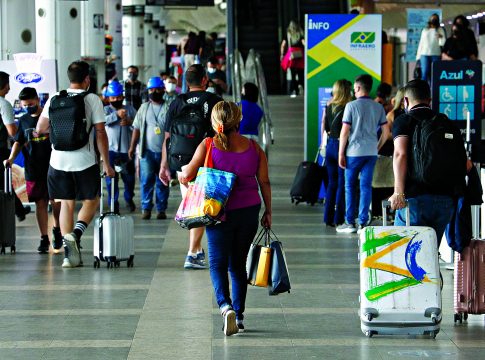Ao total, são 500 vagas, sendo 300 para inglês e 200 para espanhol; as inscrições estão abertas até 2 de julho. FOTO: Wagner Santana