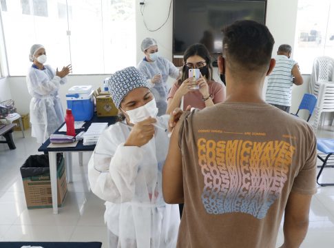 Estas novas vacinas são consideradas as ferramentas mais eficazes e atualizadas contra os efeitos mais graves da doença. Sespa informa que vacinação começará ainda neste mês. Foto: Irene Almeida/Diário do Pará.