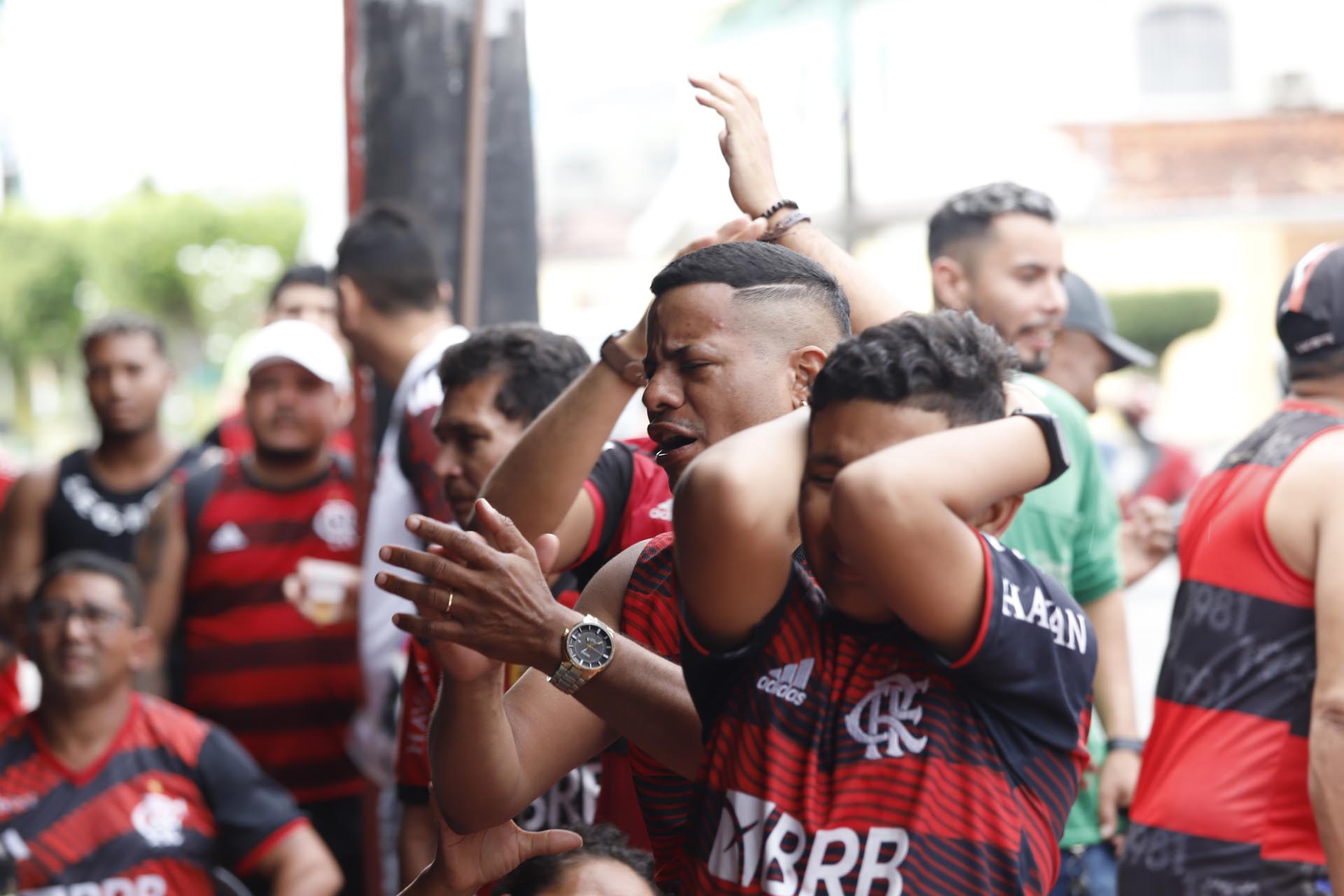 Torcedores do Flamengo lamentaram o fim do sonho do bi. Foto: Wagner Almeida / Diário do Pará.