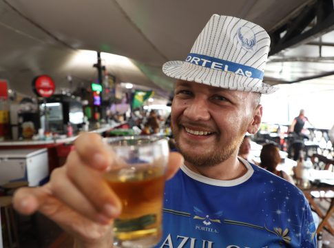 Vanderson Castelo: “Para curar a ressaca só um caldo de tucupi com jambu ou sopa de mocotó para dar aquele ‘up’ que a gente precisa”
FOTO: Wagner Santana