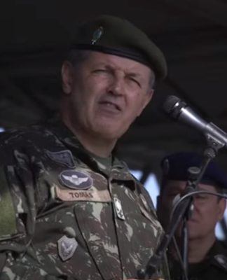 General Tomás Paiva justifica que o áudio vazado em que ele disse que a vitória de Lula foi indesejada pela maioria da Força não deve ser analisado fora de contexto