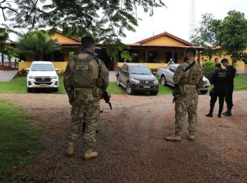 Policiais cumpriram um mandado de prisão e nove de busca e apreensão. Foto: PF/divulgação