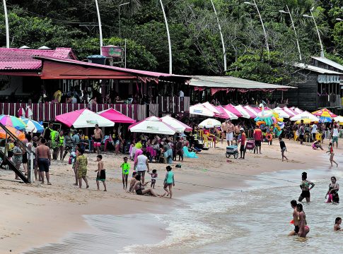 Todo cuidado é pouco nas praias. Foto-Wagner Santana/Diário do Pará.
