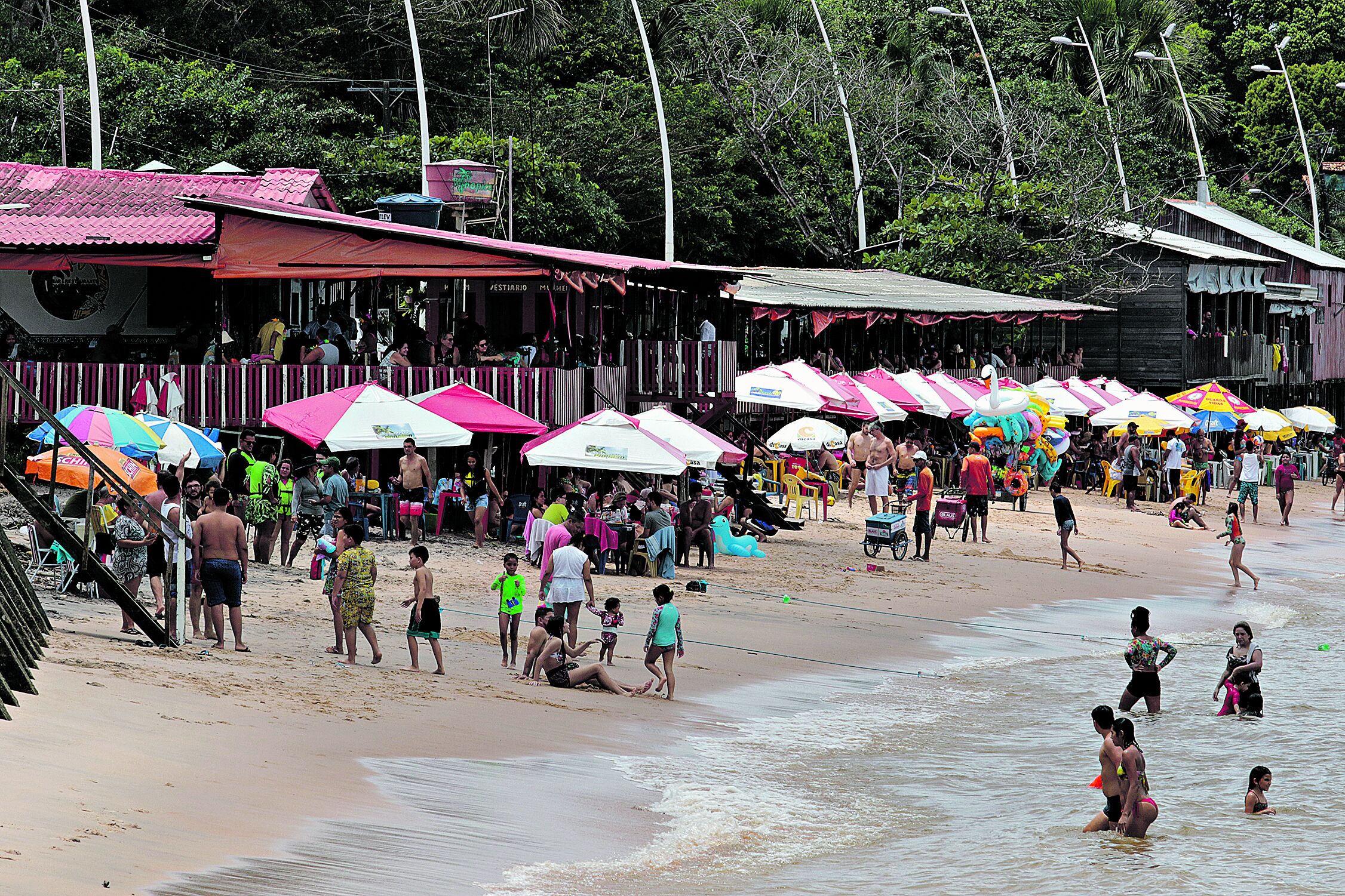 Todo cuidado é pouco nas praias. Foto-Wagner Santana/Diário do Pará.