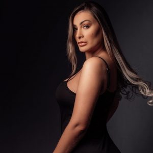 Andressa Urach anunciou o cancelamento de todos os seus compromissos profissionais para priorizar sua saúde mental