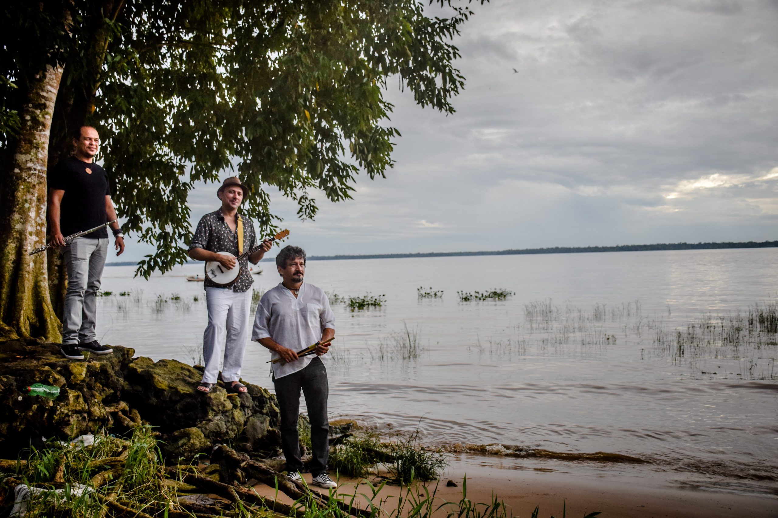 Trio Chamote apresenta um show instrumental que parte da perspectiva refrescante e alegre dos ritmos amazônicos. Foto: Divulgação