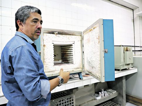 O chamado cimento ecológico é uma alternativa que reduz os danos ao meio ambiente, assim como a emissão dos gases de efeito estufa, responsável por alterações climáticas em todo o planeta. Foto: Irene Almeida/Diário do Pará.