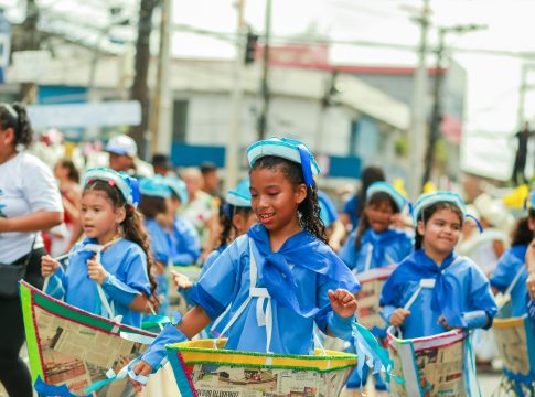 As nove alas do bloco saíram da Praça Brasil em direção ao Curro Velho, levando festa às ruas e reunindo foliões de toda parte. Foto: Wellyngton Coelho (Ascom/FCP)