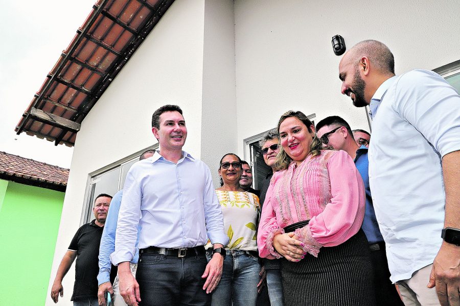 O titular do Ministério das Cidades esteve ontem no município para acompanhar a retomada das obras do Residencial Angelim. Foto: Mauro Ângelo/ Diário do Pará.