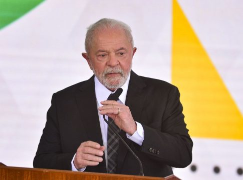 A doença parte de uma inflamação das vias aéreas inferiores e, na idade de Lula, é comum passar despercebida. Foto: Marcelo Camargo/Agência Brasil
