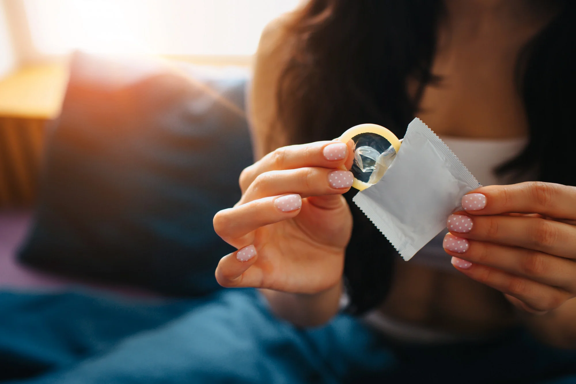 Quando o sexo dura muito tempo, apenas uma camisinha não é suficiente para proteger um casal de infecções sexualmente transmissíveis