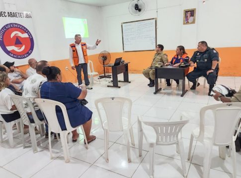 Equipes do Corpo de Bombeiros Militar e Coordenadoria Estadual de Defesa Civil já estão atuando no local desde a sexta-feira (23), quando detectaram rachaduras na rampa localizada na Rua Dom Pedro I. Foto: Divulgação