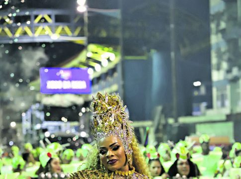 Desfilaram pelo 1º grupo as agremiações: Os Colibris, Xodó da Nega, Bole-Bole, Samba da Matinha e o Império do Samba Quem São Eles. Foto: Wagner Almeida/Diário do Pará