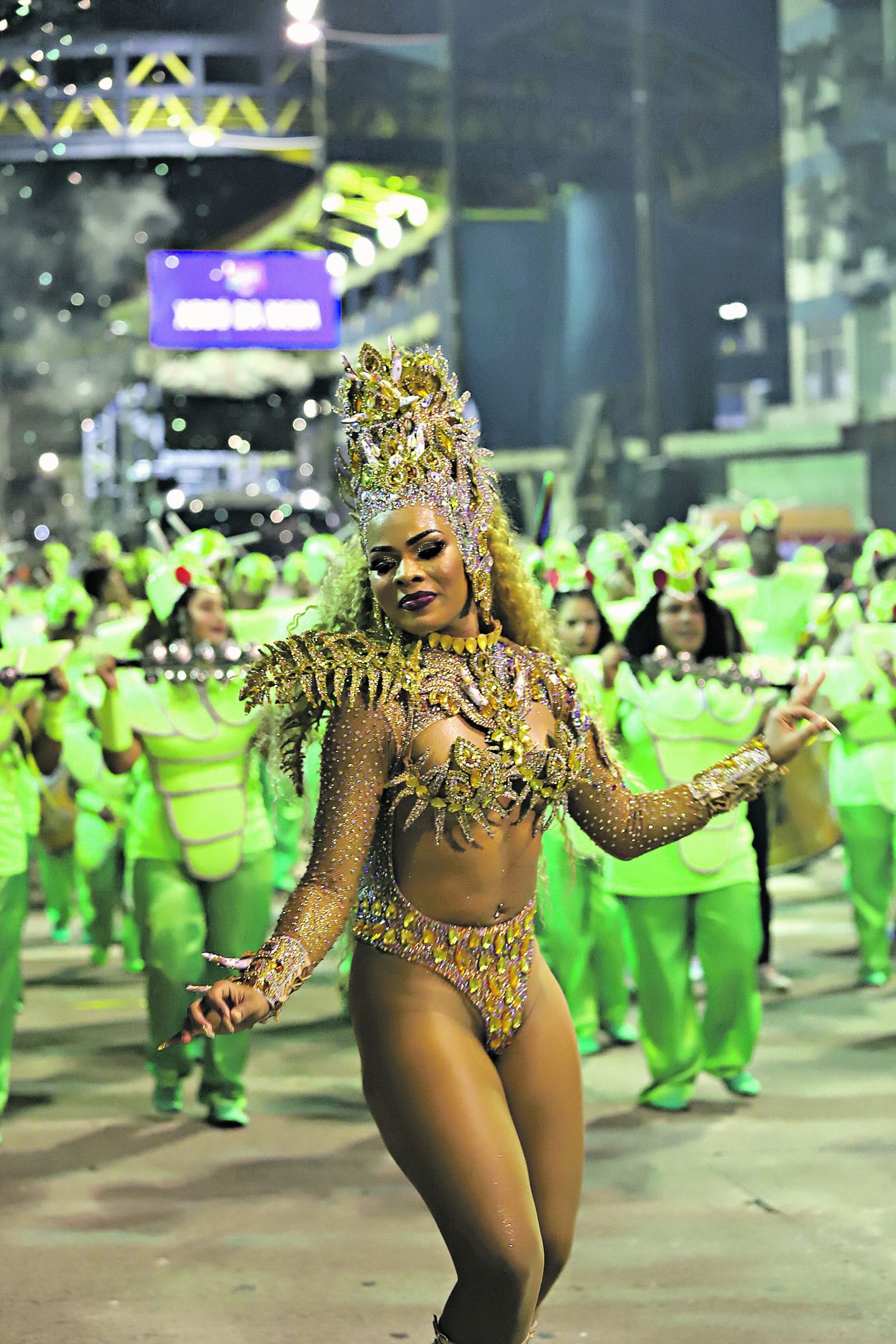 Desfilaram pelo 1º grupo as agremiações: Os Colibris, Xodó da Nega, Bole-Bole, Samba da Matinha e o Império do Samba Quem São Eles. Foto: Wagner Almeida/Diário do Pará