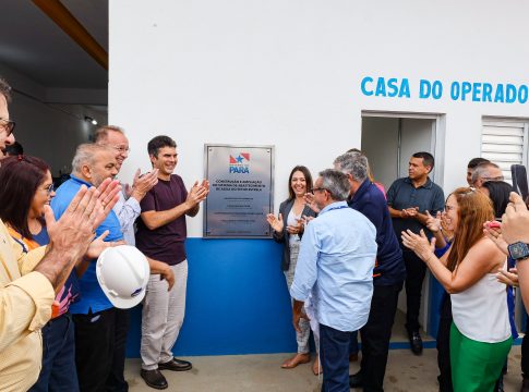 O governador Helder Barbalho esteve nesta sexta-feira (31) em Castanhal para cumprir extensa agenda no município, incluindo entregas de benefícios e estruturas e assinatura de ordens de serviço para novas obras, em áreas como segurança, saúde, infraestrutura e regularização fundiária. Foto: Ag. Pará