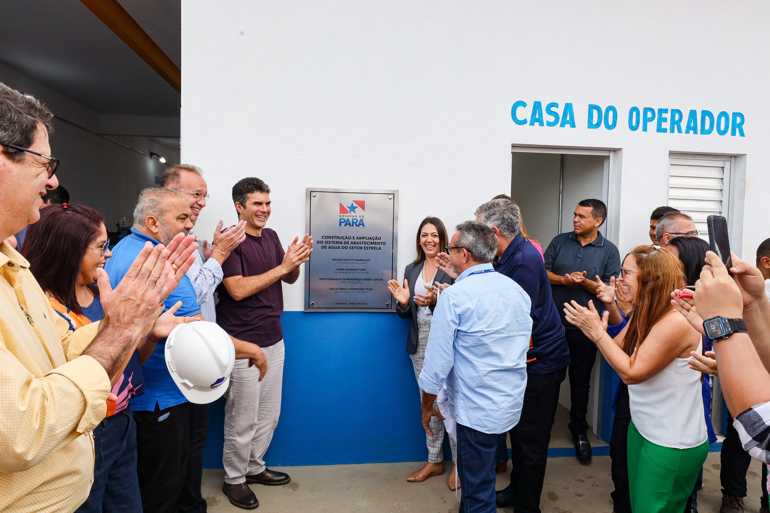 O governador Helder Barbalho esteve nesta sexta-feira (31) em Castanhal para cumprir extensa agenda no município, incluindo entregas de benefícios e estruturas e assinatura de ordens de serviço para novas obras, em áreas como segurança, saúde, infraestrutura e regularização fundiária. Foto: Ag. Pará