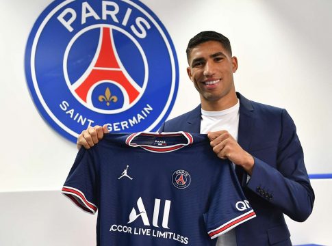 O Ministério Público de Nanterre, na França, indiciou Achraf Hakimi, lateral do PSG e da seleção de Marrocos, por estupro. Foto: Divulgação