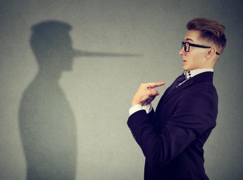 Condição psicológica, a mitomania pode causar sérios impactos na vida pessoal e profissional da pessoa e precisa de tratamento especializado. Foto: Divulgação