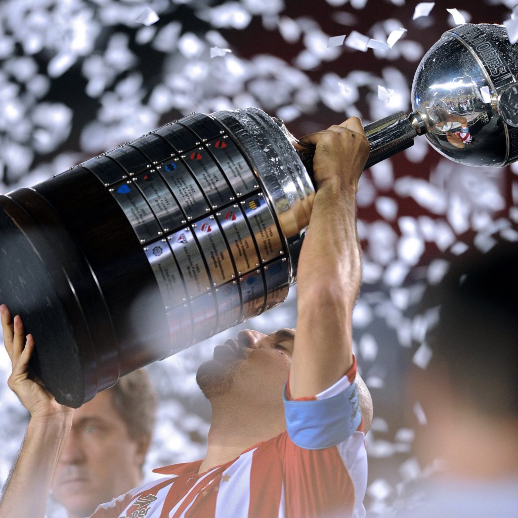 A Conmebol definiu nesta segunda-feira (27), por sorteio, os oito grupos da Copa Libertadores 2023. Foto: Conmebol