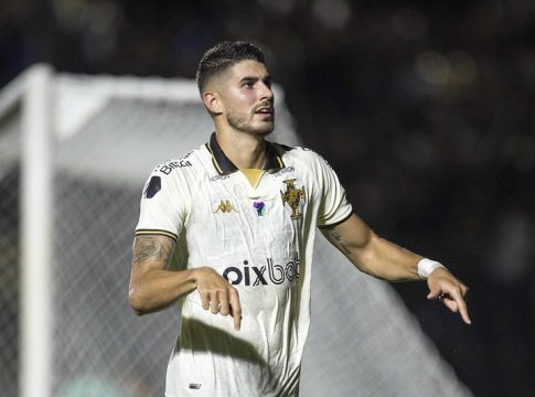 O Vasco fez o dever de casa e venceu o Bangu por 2 a 0, nesta quinta-feira (9), pela 11ª rodada do Campeonato Carioca. Foto: Daniel RAMALHO/VASCO