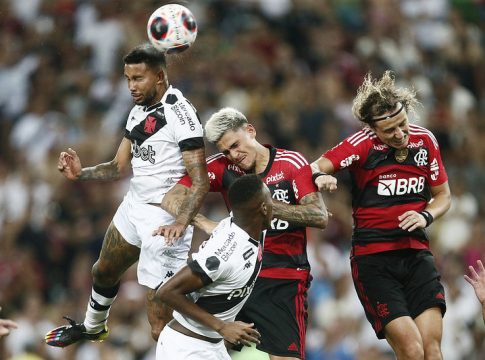 O Flamengo voltou a derrotar o Vasco e está na final do Cariocão. Foto: Daniel RAMALHO/VASCO