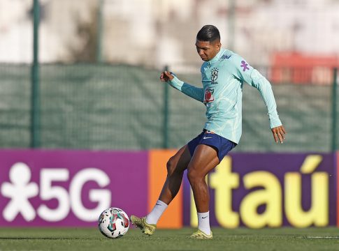 Rony será titular contra o Marrocos. Foto: Rafael Ribeiro/CBF