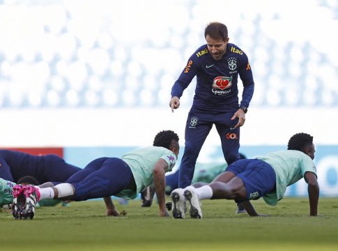 O primeiro grupo montado por Ramon, porém, tem 11 remanescentes do último Mundial e nove estreantes, como os palmeirenses Rony e Raphael Veiga. Foto: Rafael Ribeiro/CBF